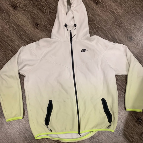 Nike tech fleece - Picture 1 of 5